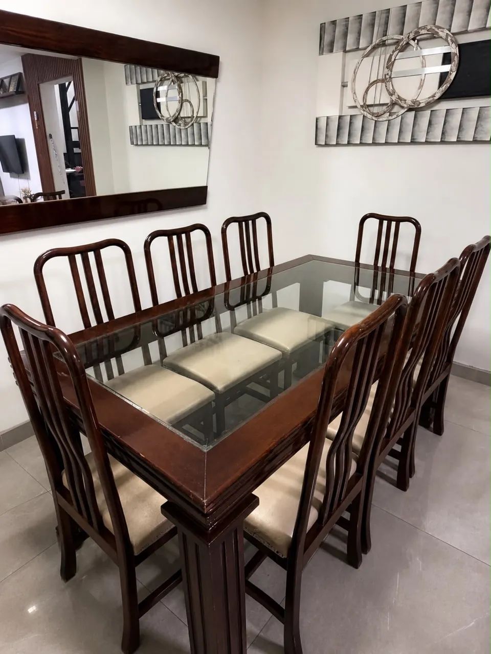 Mesa de Jantar 8 lugares + Espelho Decorativo