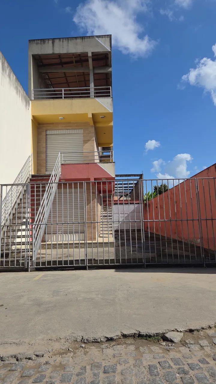 Vendo Imóvel ou Alugo 2 Lojas (Térreo e Primeiro andar)