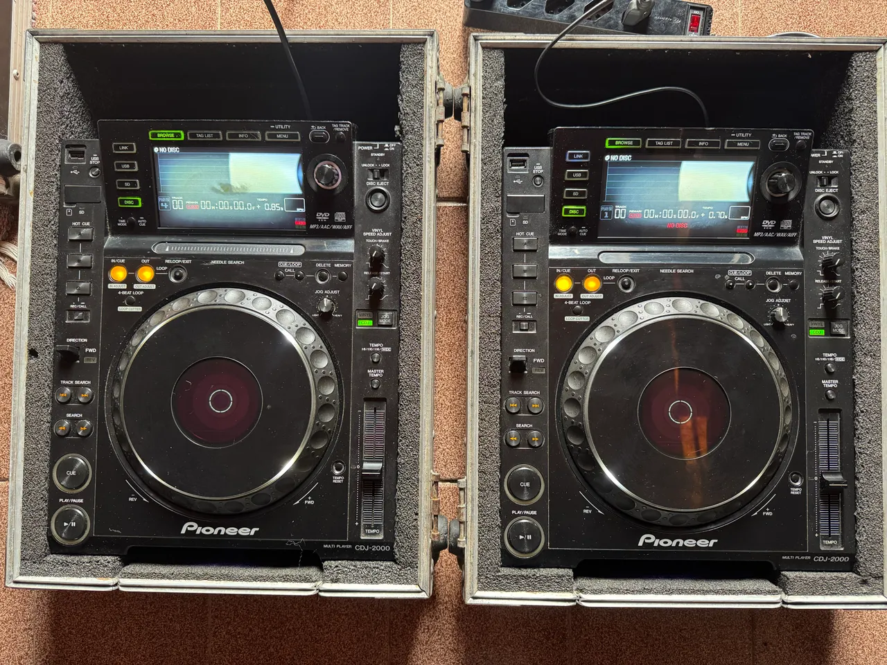 cdj 2000