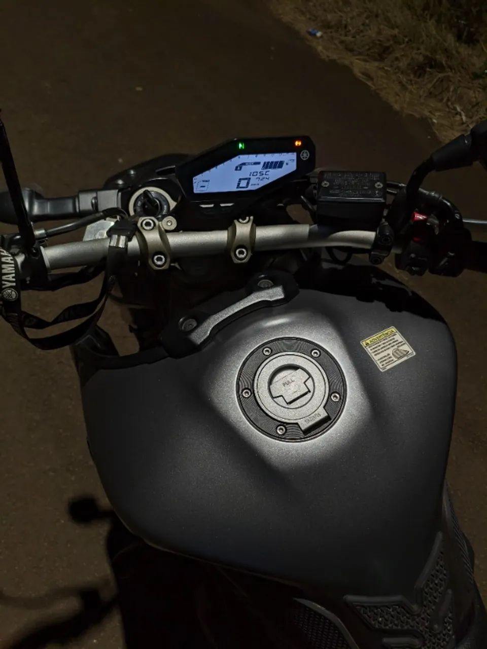 YAMAHA MT-09 2015 - Foto 4