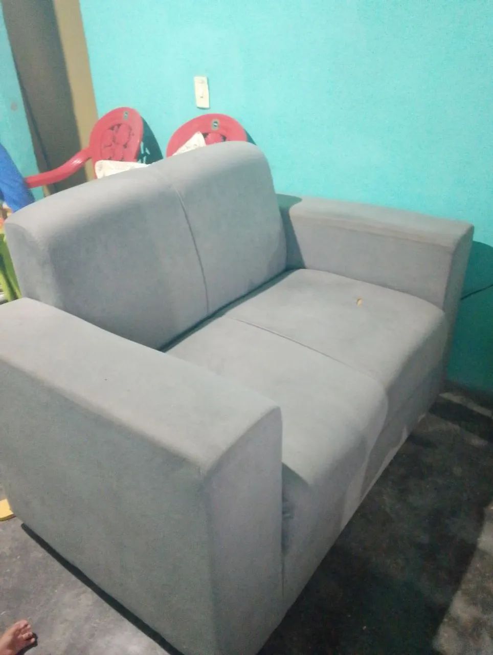 Vende-se sofá de dois e três lugar em ótimo estado né - Foto 2