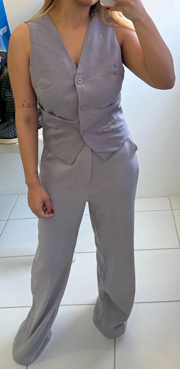 Conjunto de alfaiataria cinza