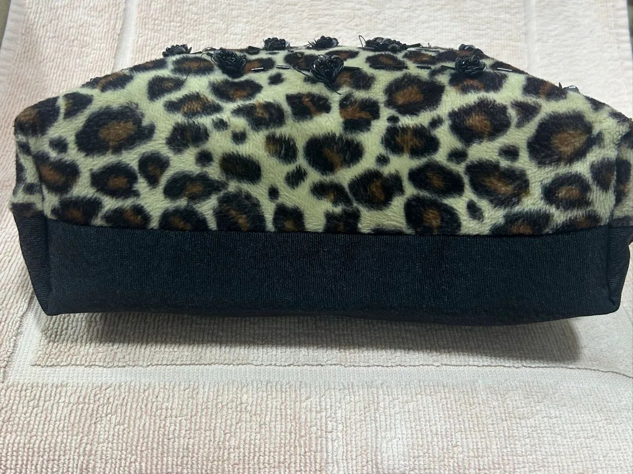 Bolsa Feminina c/ Corrente e Apliques - Foto 5