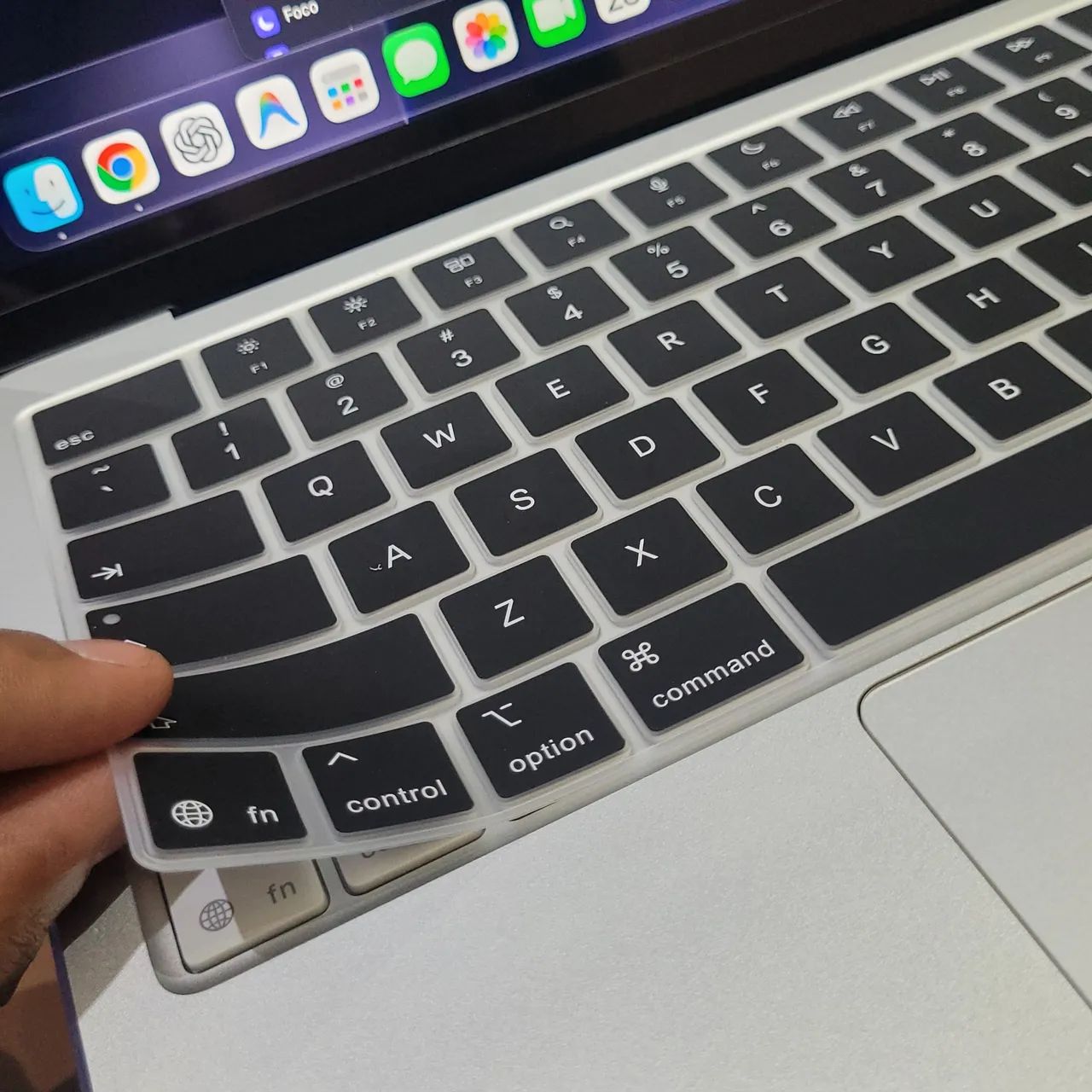 MacBook Neo 13