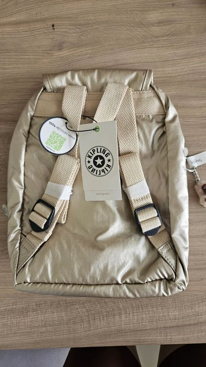 NOVA-Mochila kipling lovebug dourada - Foto 2