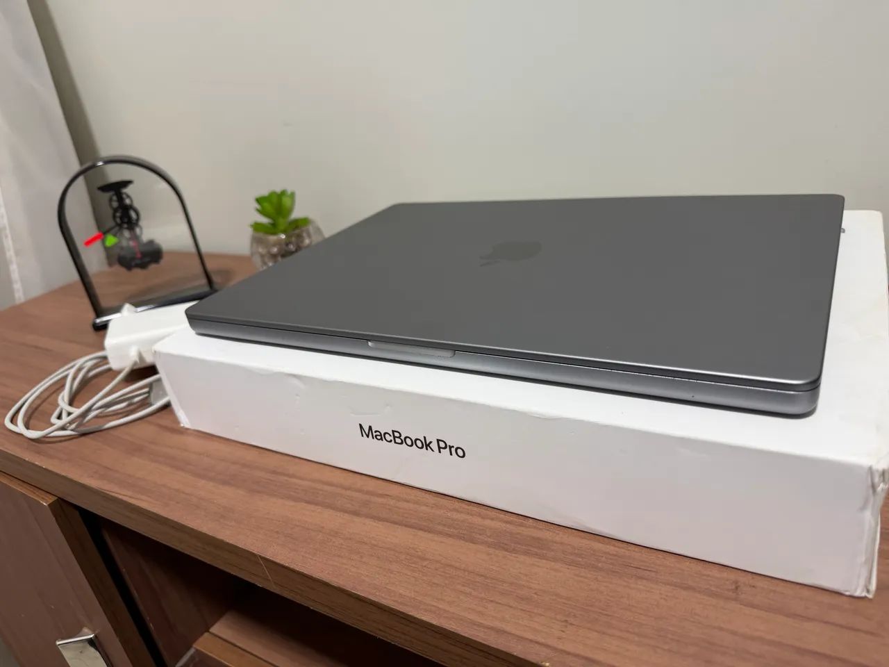 Macbook Pro 16pol 16gb Ram 512 ssd M1 Pro 2021 + Caixa - Notebooks