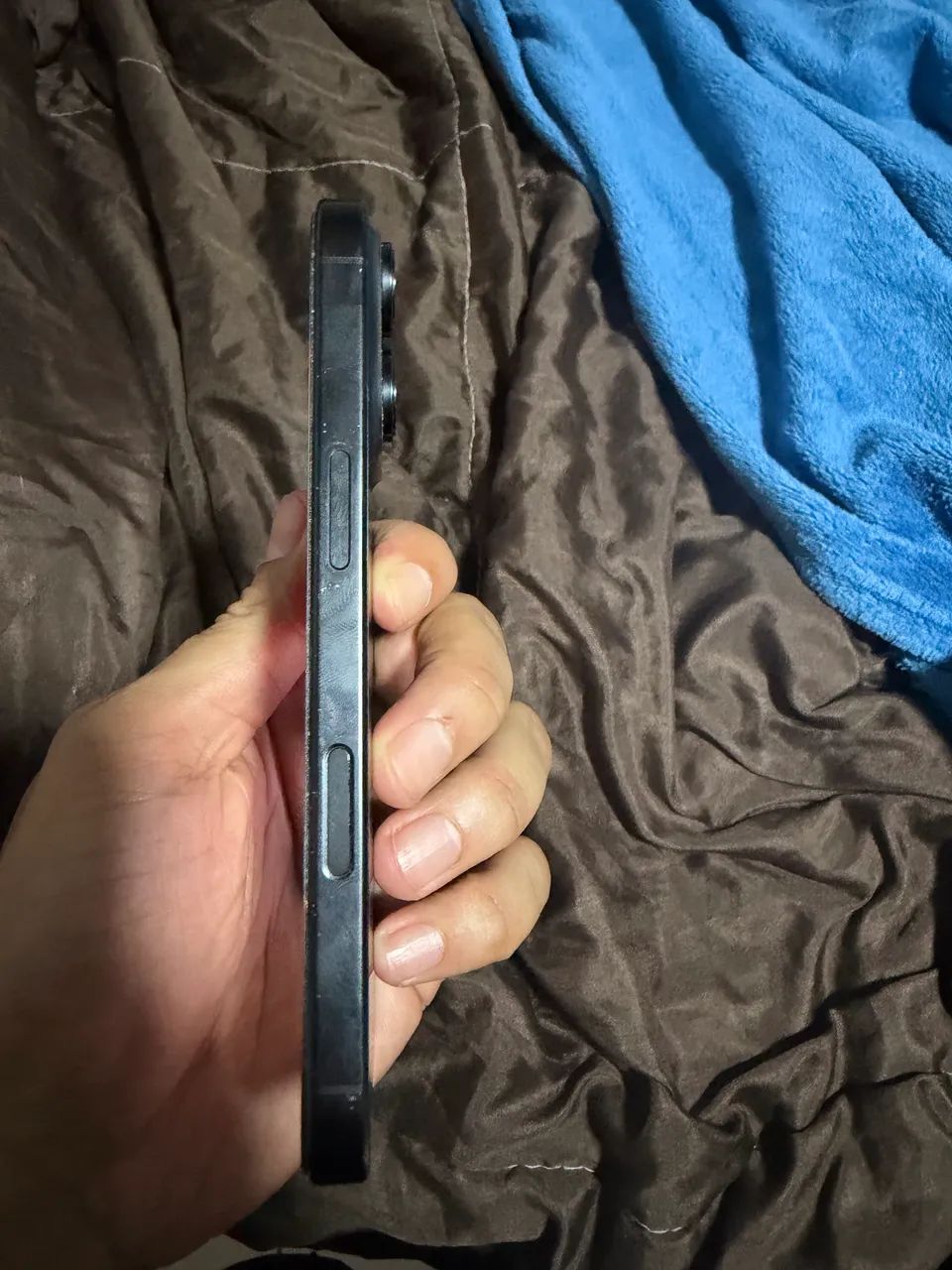 iPhone 16 pro - Foto 2