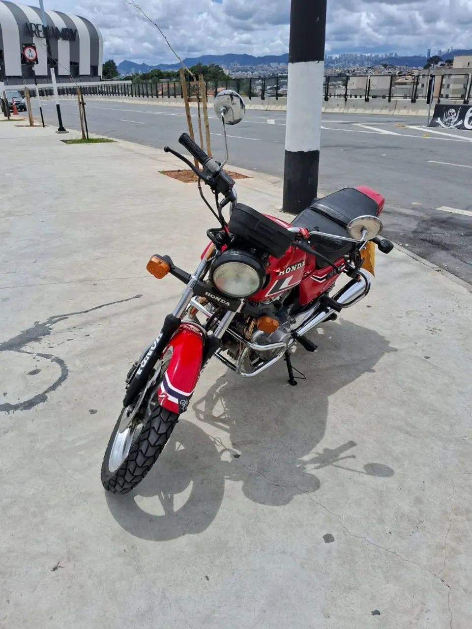 Moto linda, revisão em dia, muito bem conservada. 2° dono, uma verdadeira raridade.