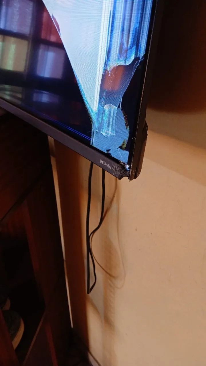 Tv 43 polegadas - com defeito na Tela - Foto 4