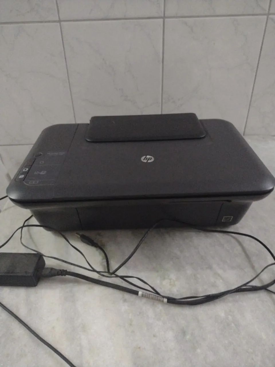 Impressora HP Deskjet 2050 usada - Foto 2