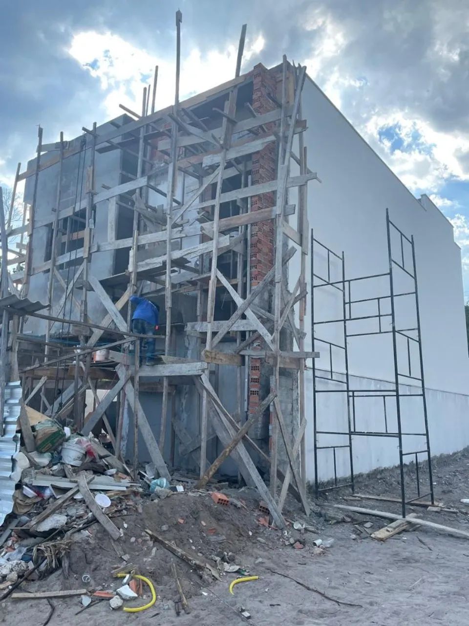 Pedreiro mestre de obra com equipe  - Foto 4