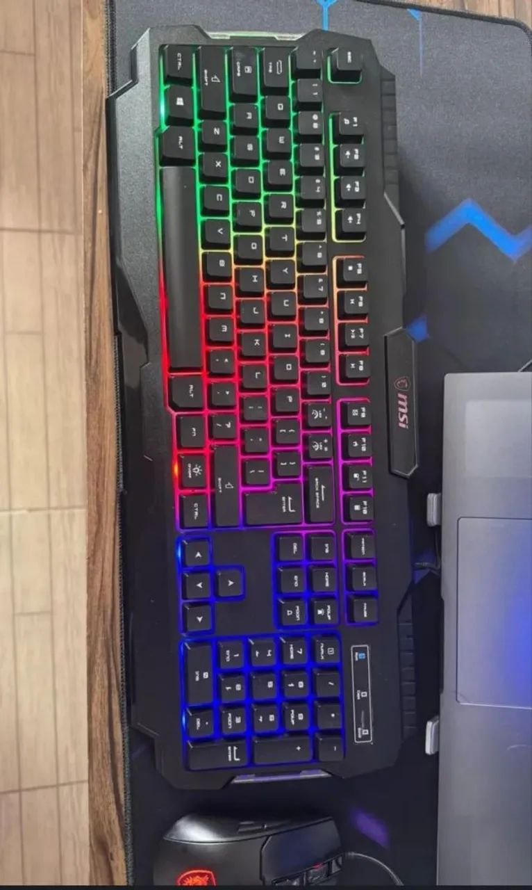 Kit teclado e mouse MSI Forge Gk100