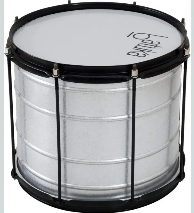 Surdo com maçanetas