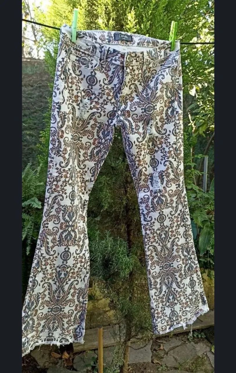 Calça Canal boot cut estampada - Foto 4