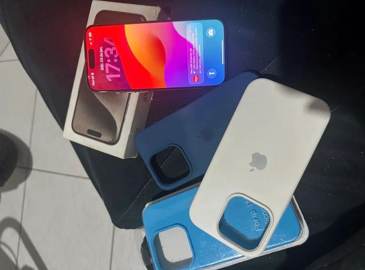 iPhone 15 pro - Foto 3