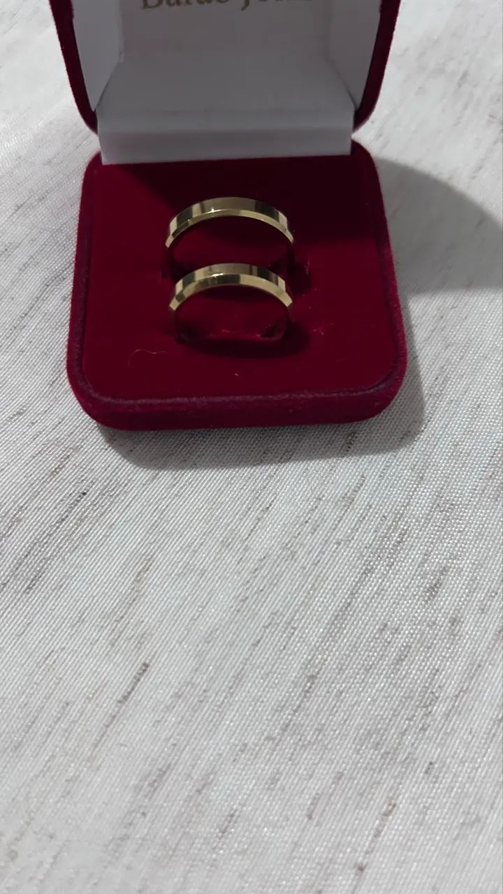 Par de alianças chanfradas banhada a ouro 18k - Foto 3