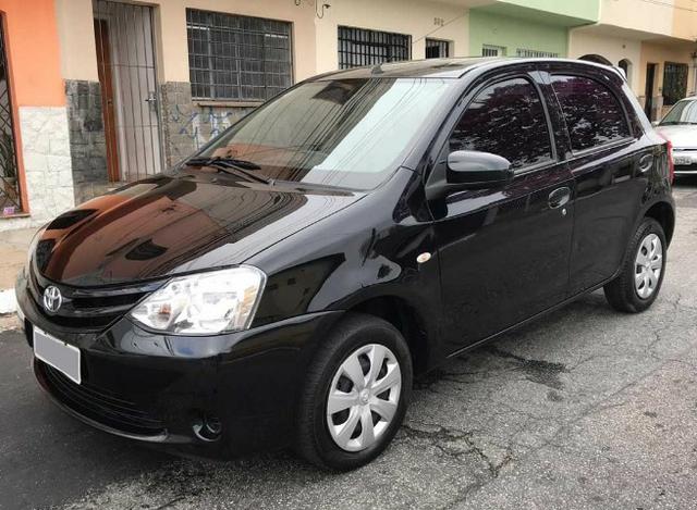 Toyota Etios 1.3 X 2014 - Completo - Foto 2