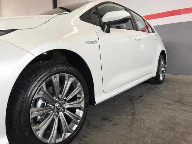 Corolla Altis Hybrid - Foto 3
