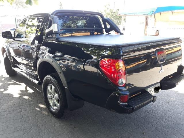 L 200, 4x4 preta, GLS à diesel, muito conservada, pneus em ótimo estado - Foto 6