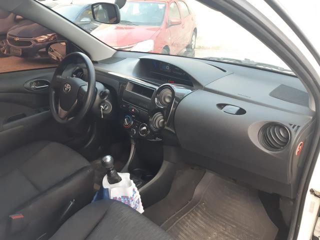 Etios Sedan X 1.5 Flex, completo, mecânico, cor branco - Foto 7