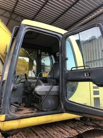 Escavadeira Komatsu - Foto 3