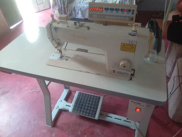 Vendo Máquina de costura Reta Eletrônica Sunstar