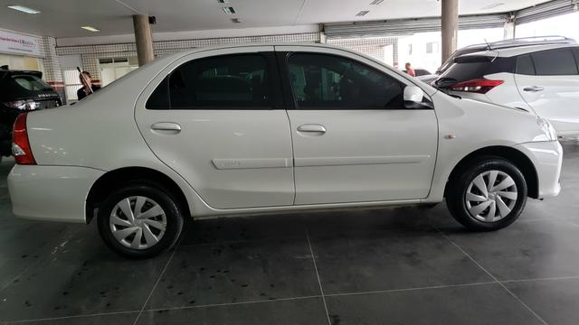 Etios sedan xs 1.5 2018 branco - Foto 4