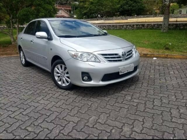 Toyota Corolla 2.0 16v Altis Flex Aut. 4p