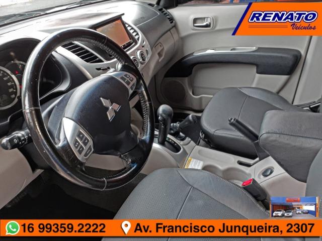 Mitsubishi L200 Triton 3.5 HPE 4x4 CD - 2012 Automática Flex - Foto 7
