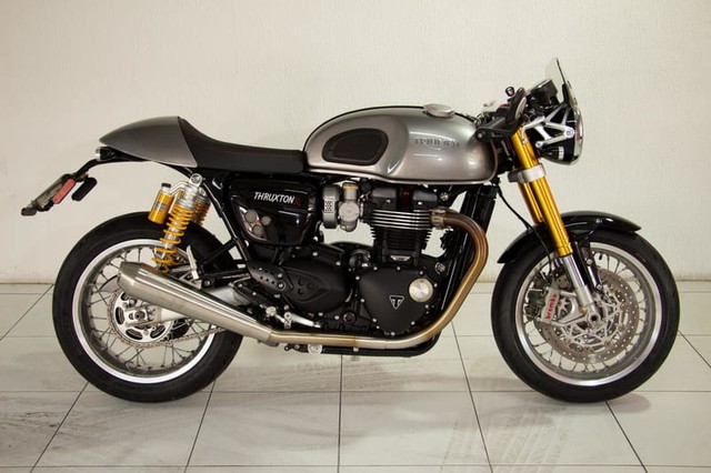 TRIUMPH THRUXTON R