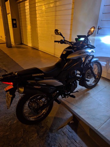 VENDO MOTO XRE 300