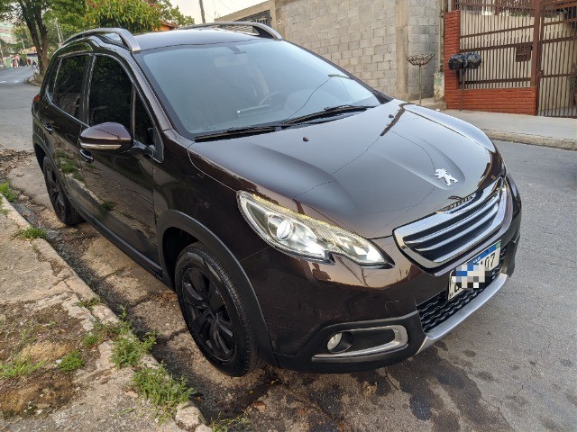 PEUGEOT 2008 ALLURE 11.6 FLEX AT