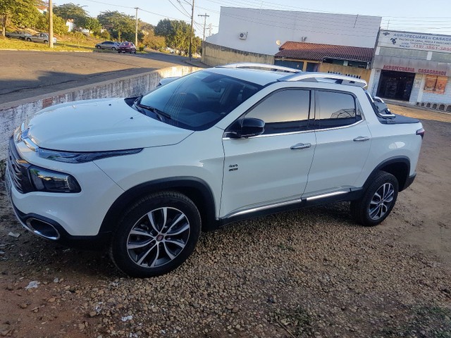 VENDO FIAT TORO VOLCANO 2.0 DIESEL 9 MARCAS