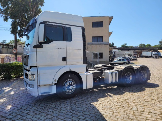 CAMINHÃO MAN TGX 28 440 6X2 ANO 12