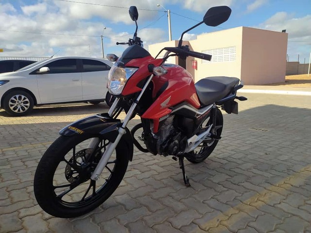 VENDO HONDA TITAN 2021