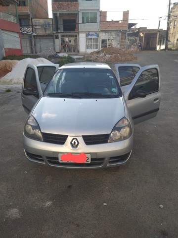 VENDO CLIO SEDAN