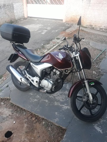 VENDO OU TROCO POR OUTRA OU CARRO