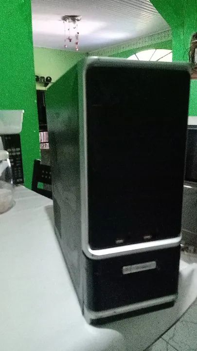 Vendo um cpu com teclado e mouse funcionando perfeitamente 