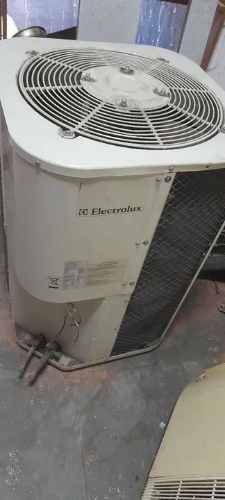 Vendo este aparelho de ar condicionado 