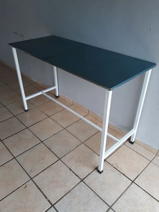 Mesa de aço inox sob medida 