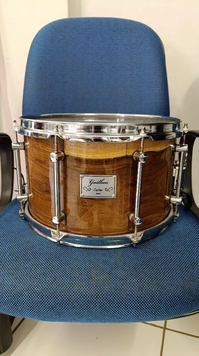 Caixa Guilheu Custom 13x8 Solidblock SemiNova com Bag!
