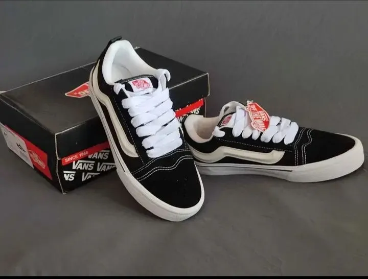 Tênis Vans Old Skool Preto e Branco