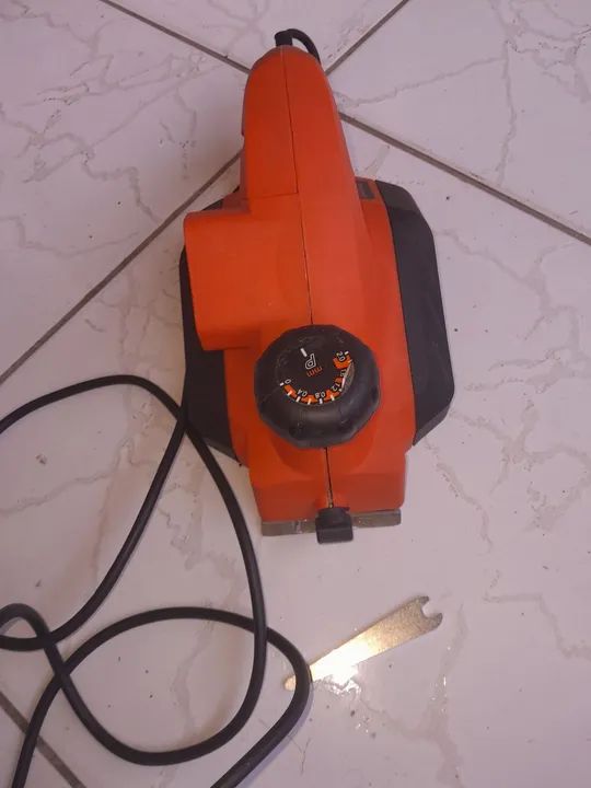 Plaina elétrica black decker  - Foto 5
