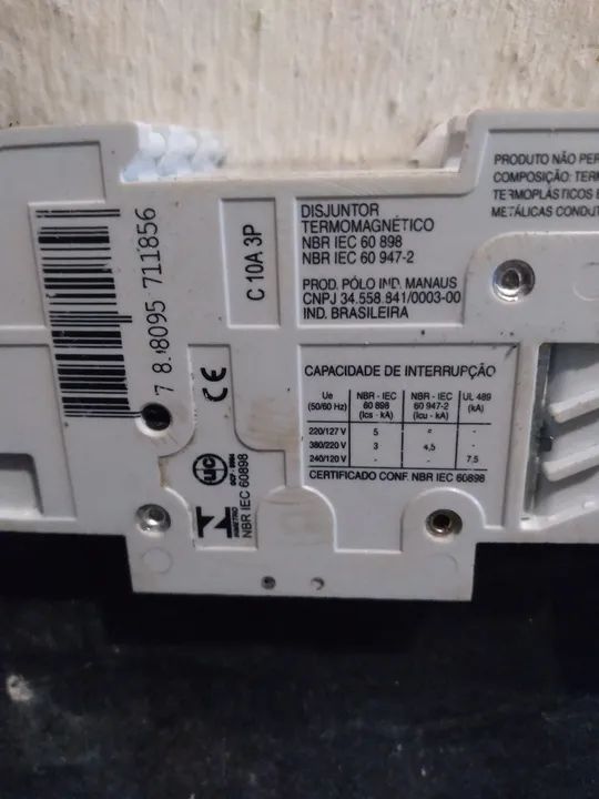 Disjuntores  trifásico  - Foto 2