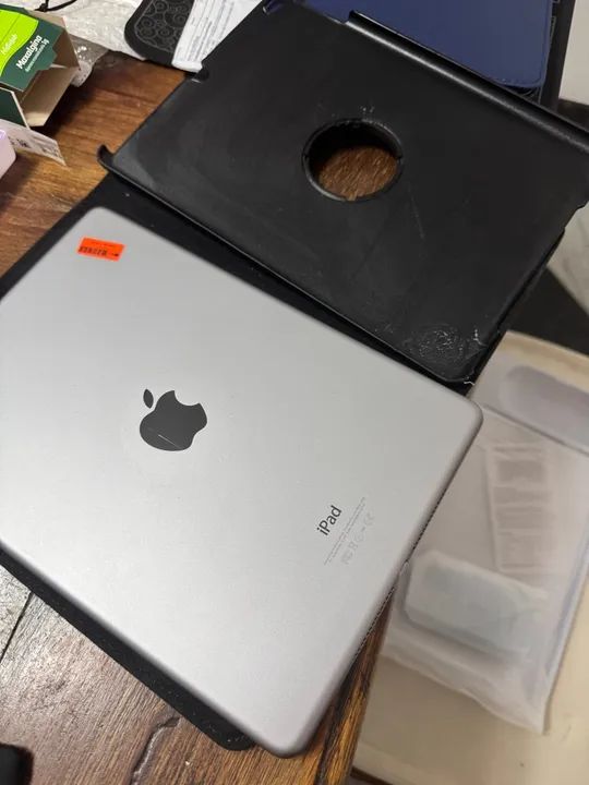 iPad Air 2ª geração Wi-Fi 64 gb perfeito com capa de couro 360graus - Foto 6