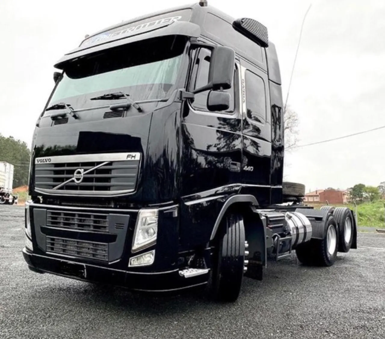Volvo FH 440 cavalo ano 2010