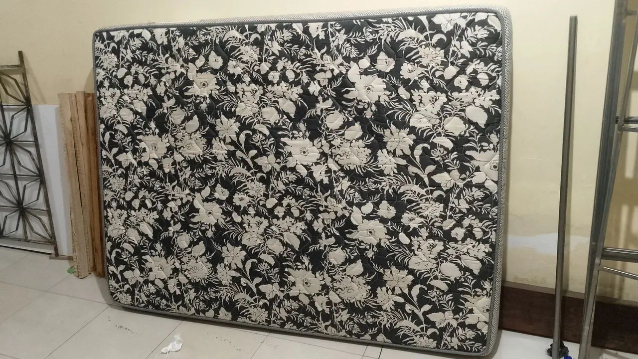 Colchão Casal Semi-novo  - Foto 4