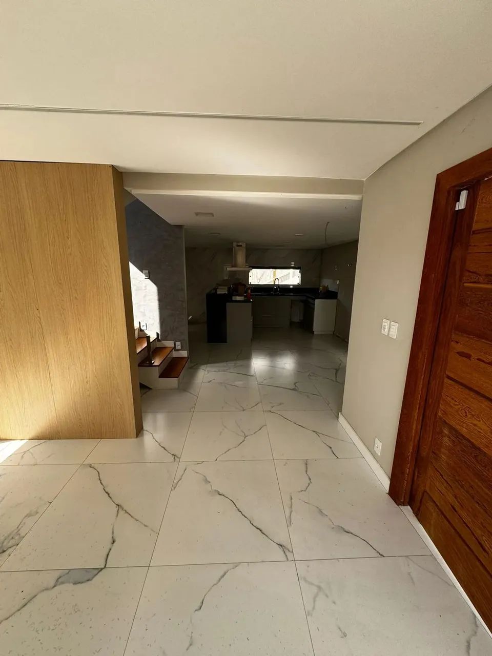 OPORTUNIDADE - CASA DE 125M² com 04 quartos, 01 suíte, 02 vagas - Colinas de Vila Velha - 