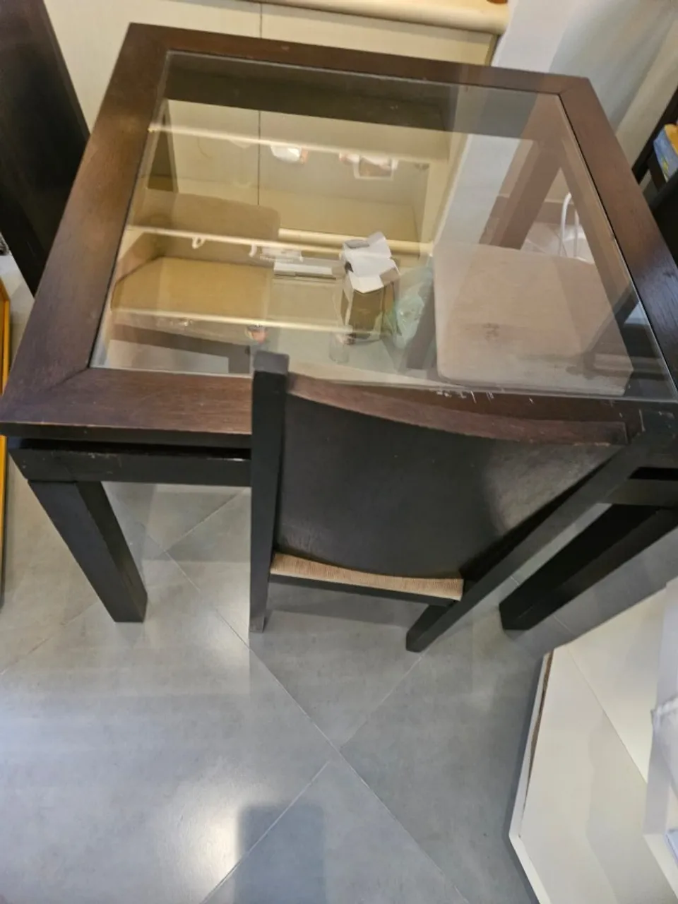 Mesa de jantar 4 lugares
