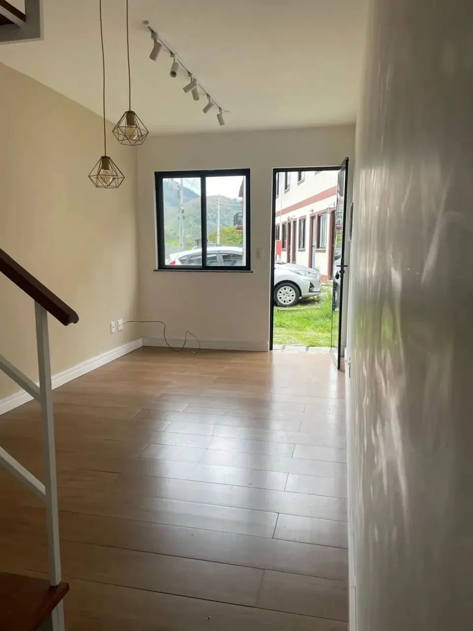 LOCAÇÃO - Apartamento 2 quartos duplex no Correas Village - Foto 2